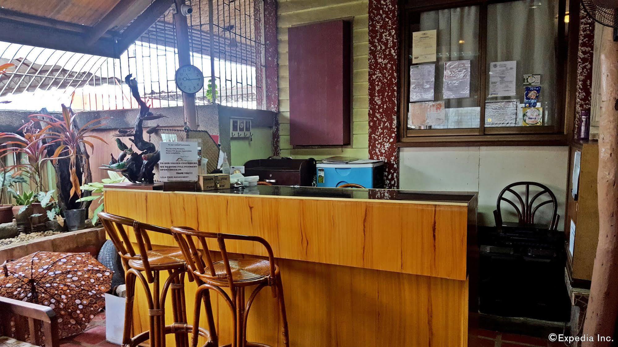 Lola Itang Pension House Tiniguiban Exterior foto